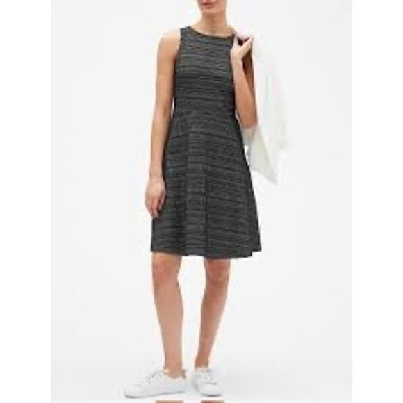 Banana Republic Knit Fit Flare Dress 10 minimalist quiet luxury capsule work - Picture 1 of 10